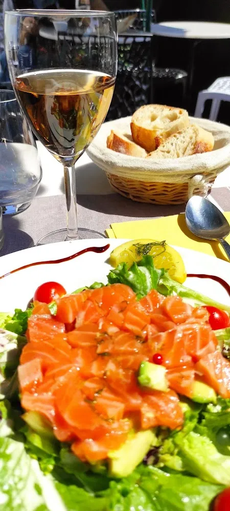 Tartare de Saumon À L'avocat